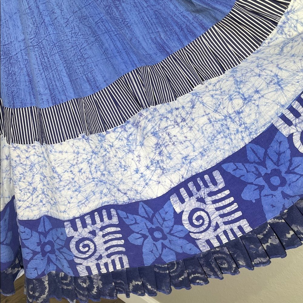 Handmade upcycled blue and white full circle skirt with flounce & ruffle, Size M - Picture 4 of 7